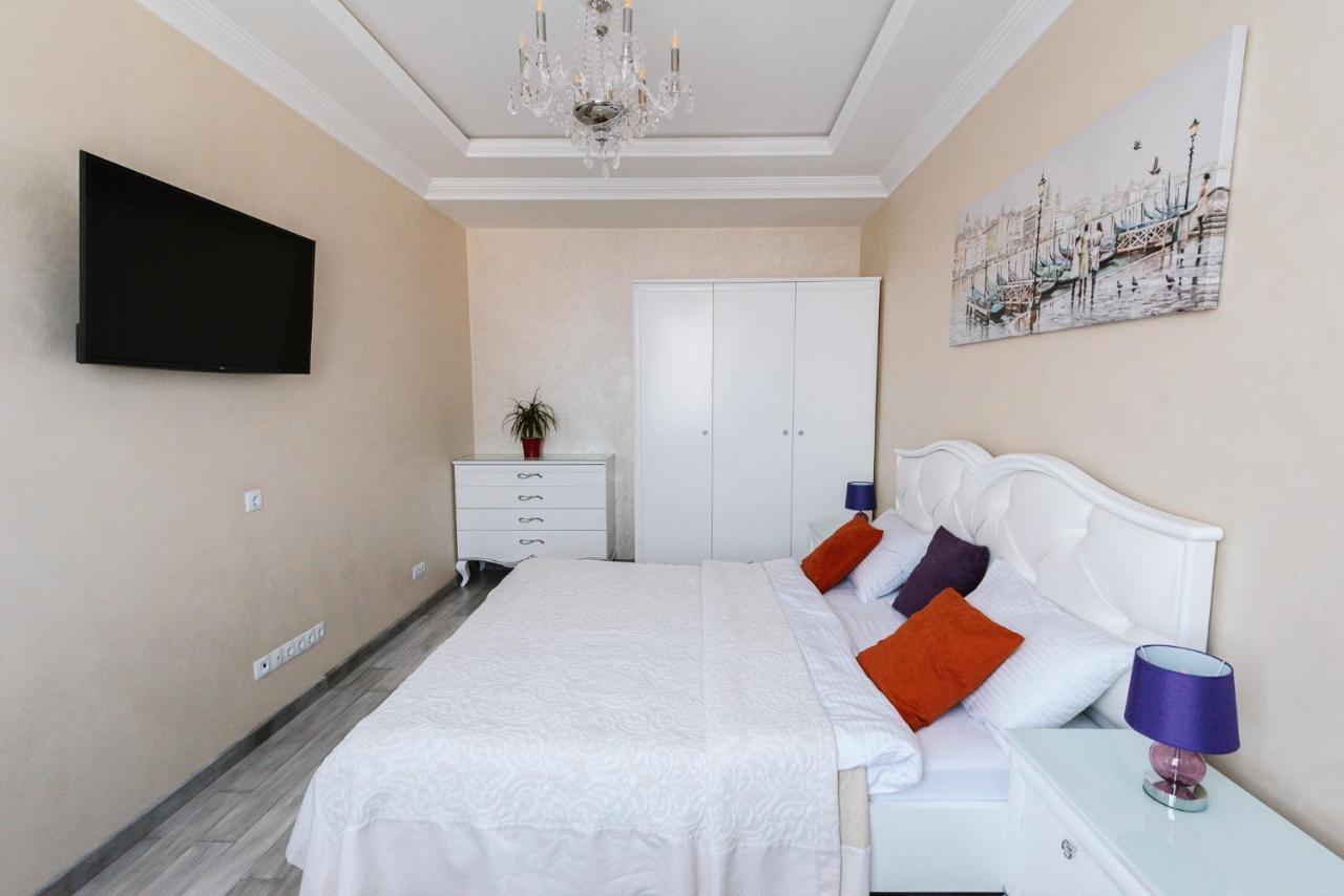 Luxury For Business & Pleasure Royal 3 Apartamento Kiev Exterior foto